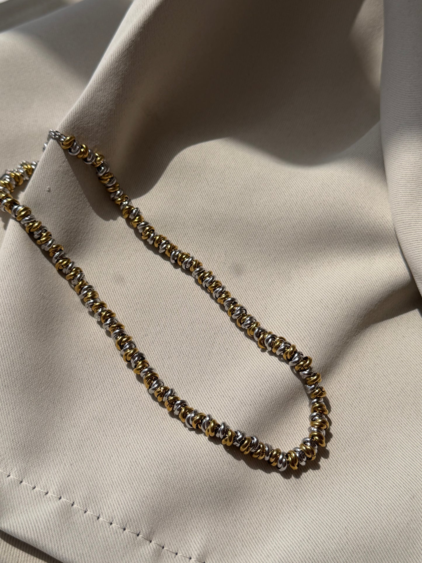 Two Tone Veré Necklace