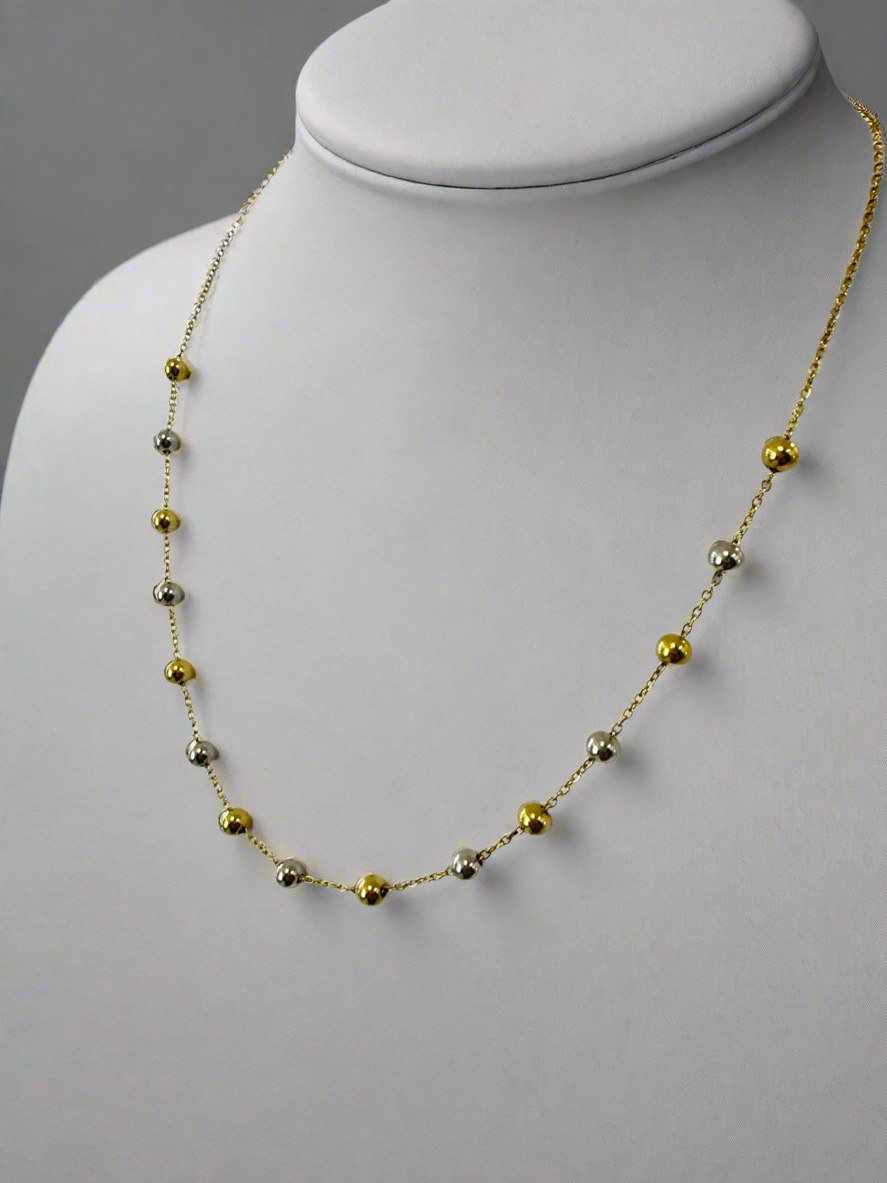 Two tone beaded necklace