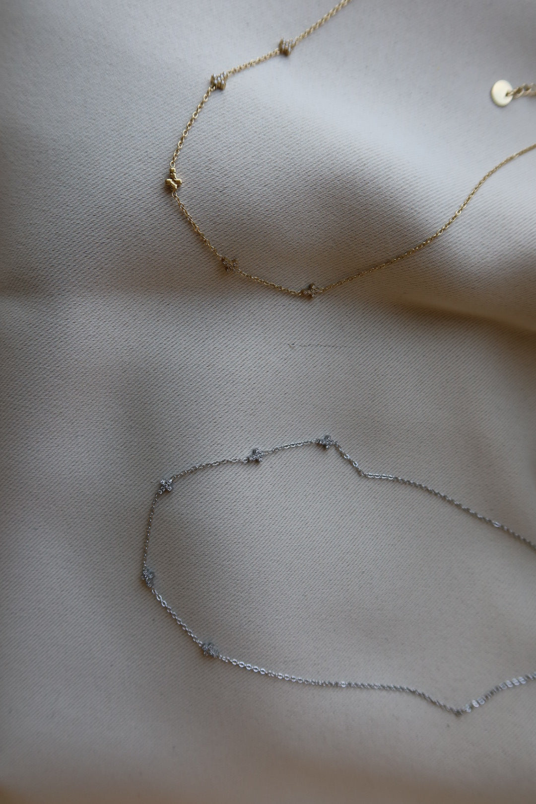 Mini cross necklace