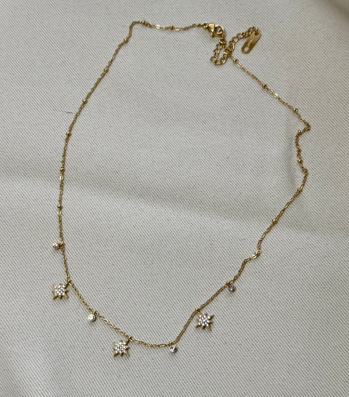 Mini stellar necklace