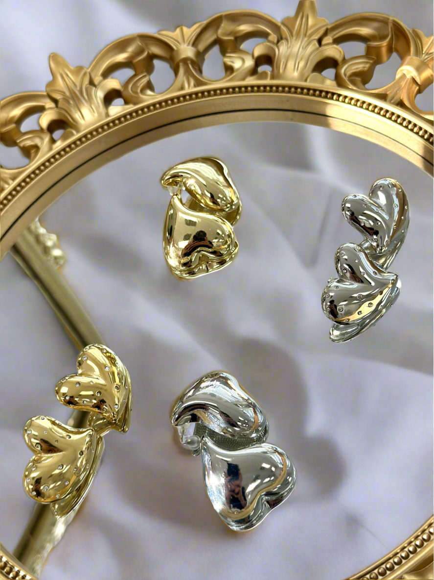 Curvy Heart Stud Earrings