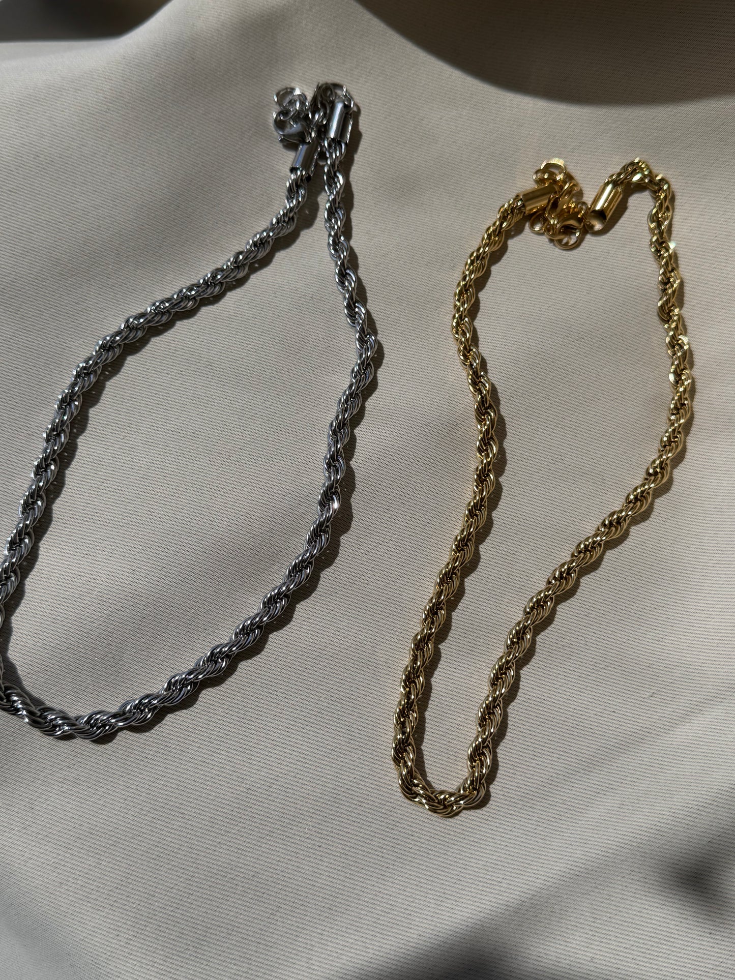 Lucy rope chain