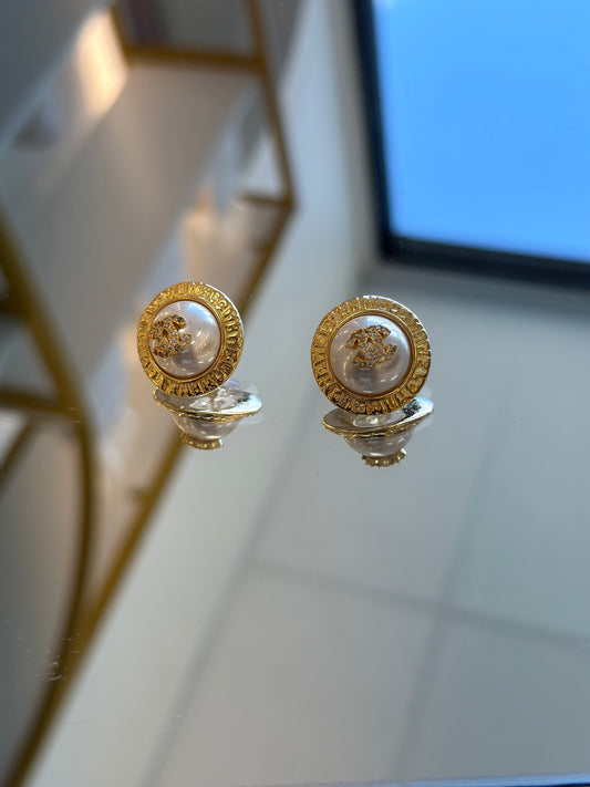 Perla Dupe Earrings