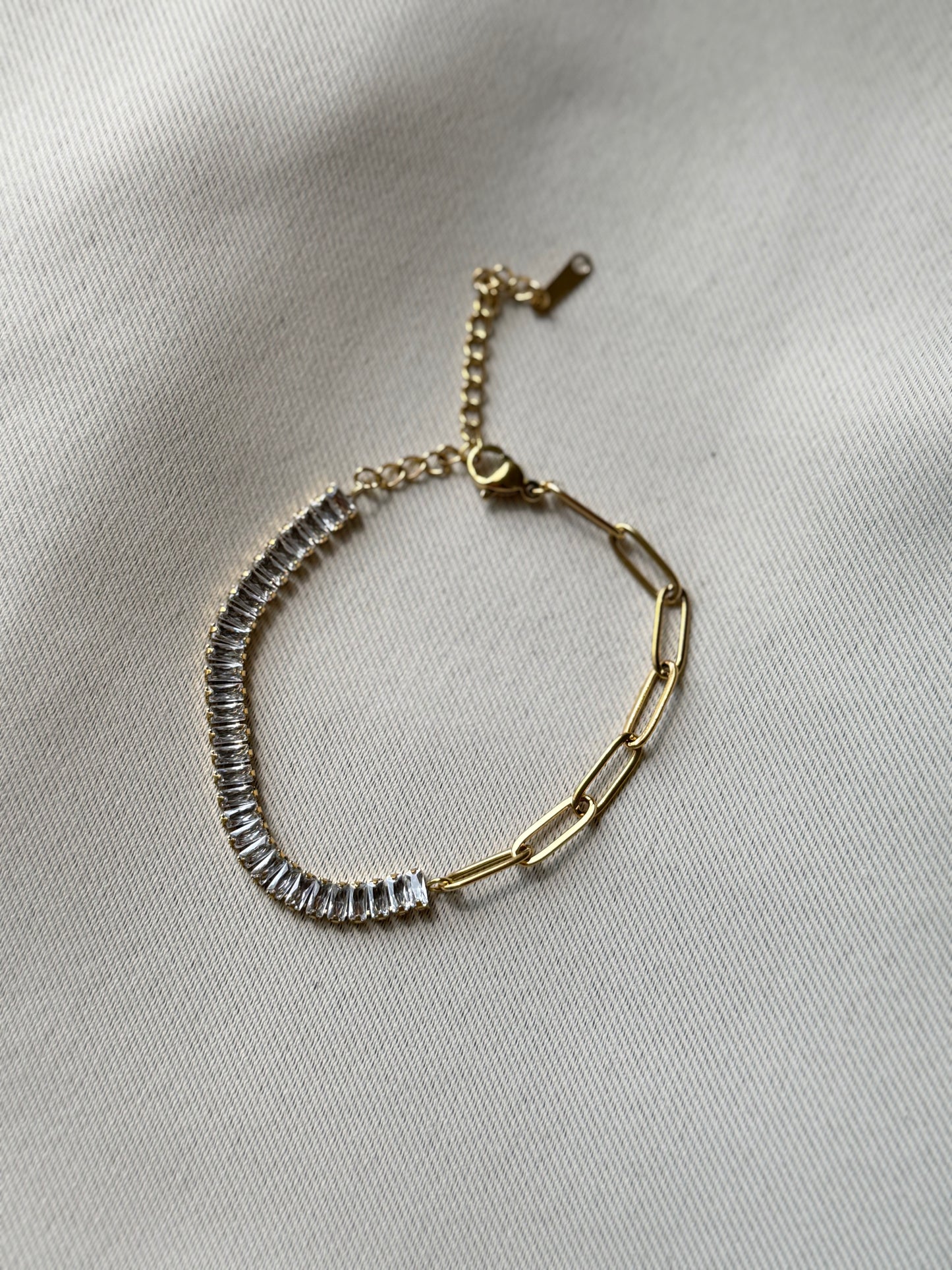 Tennis paper clip bracelet
