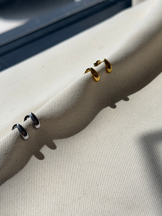 Micro mini bottega studs