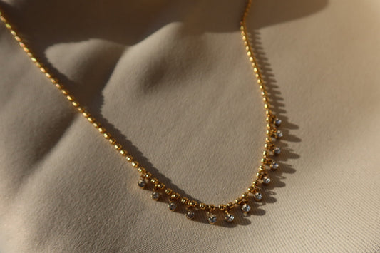 That girl necklace