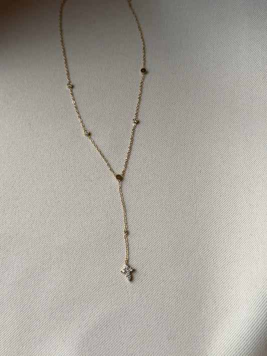 Corbatín cross necklace