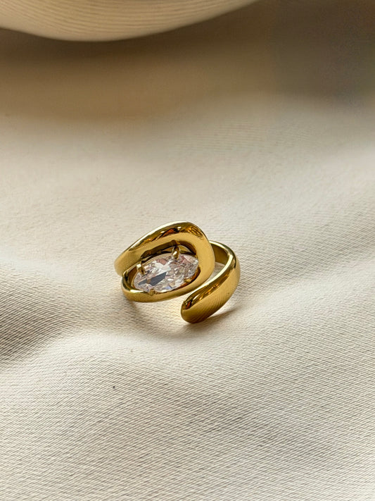 Claire ring
