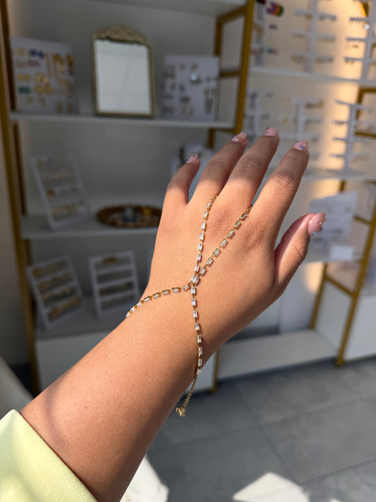 Kenia Hand Chain