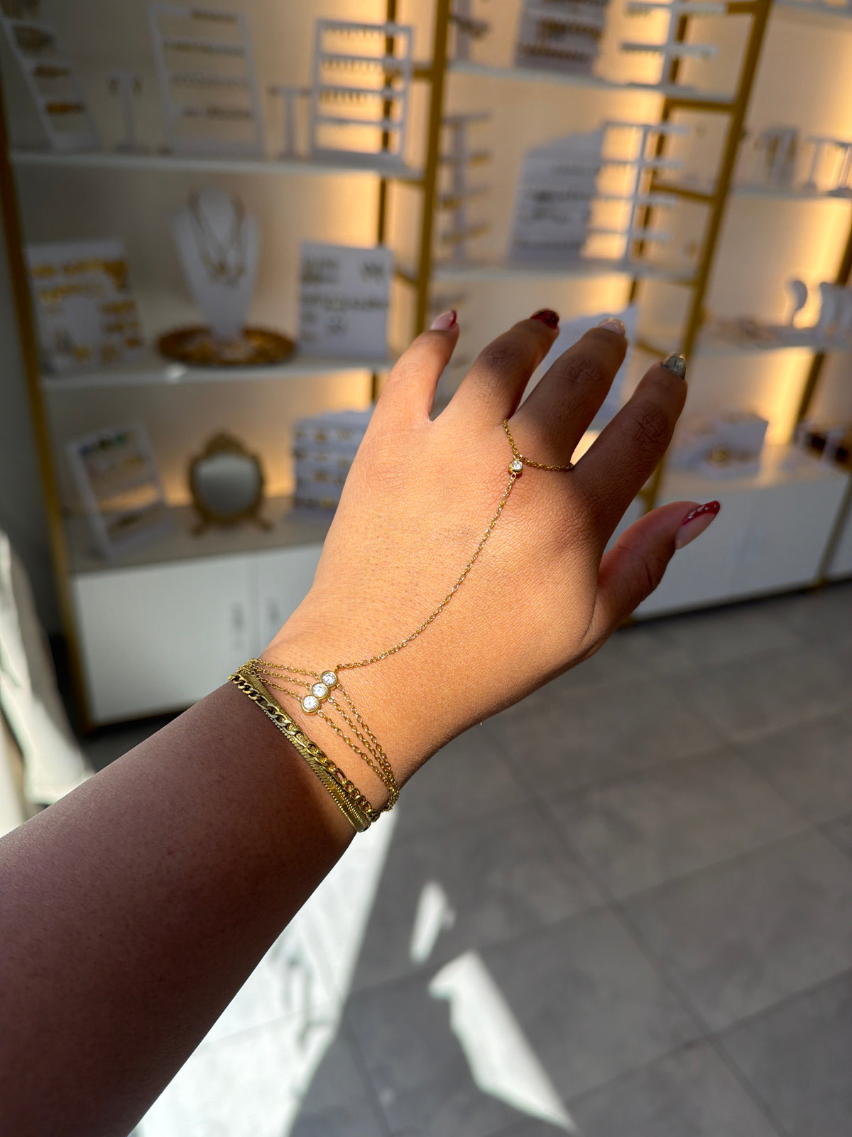 Keren Hand Chain