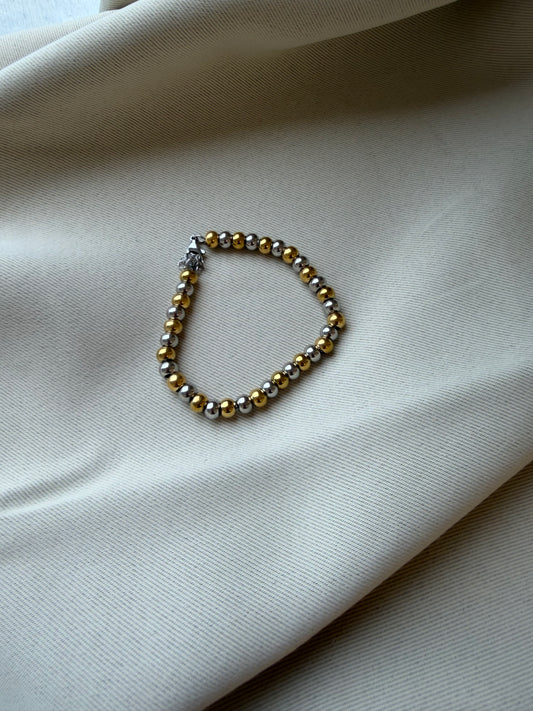 Two tone beaded bracelet