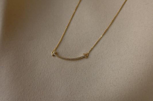 T-necklace