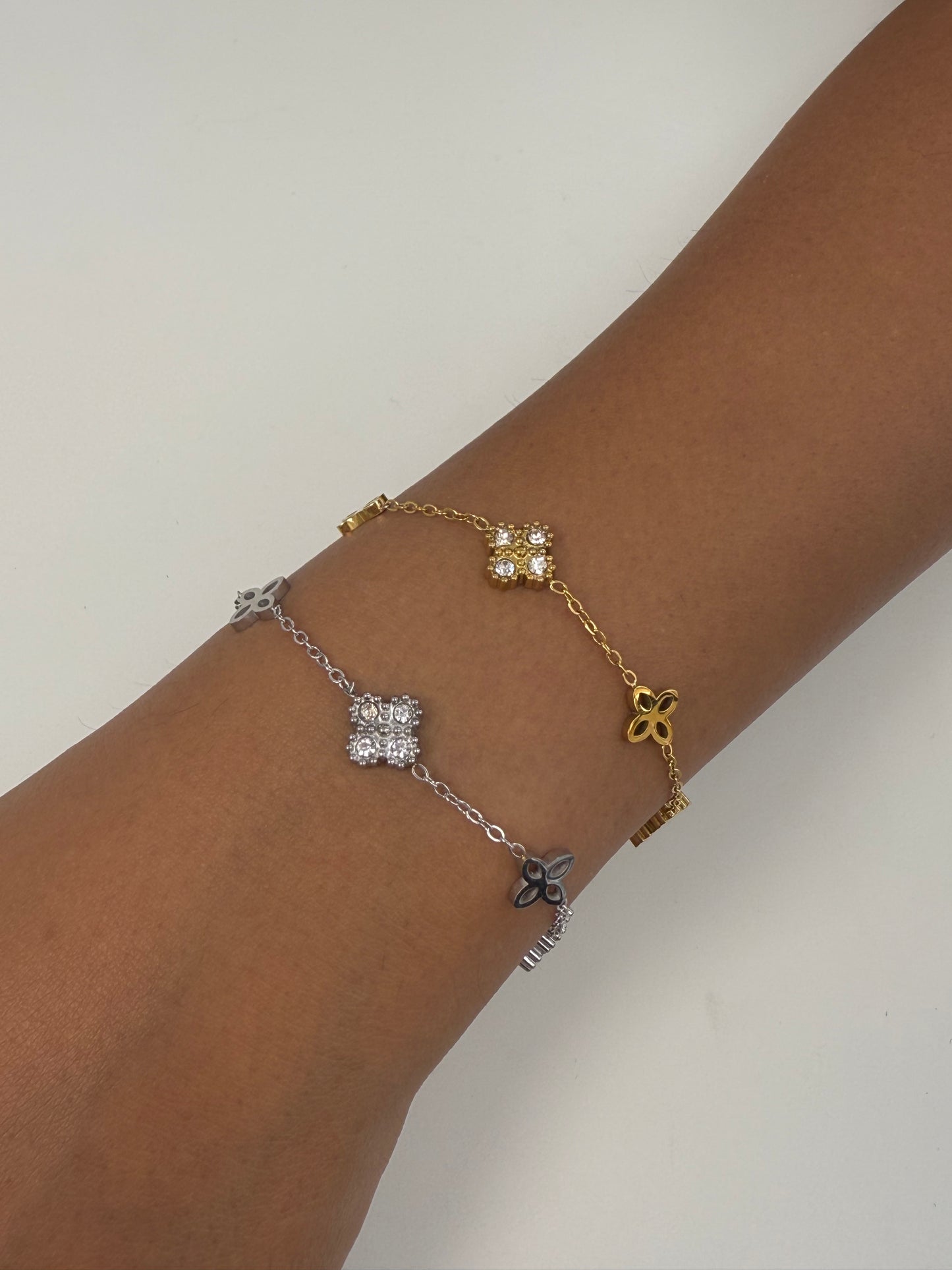 Clover bracelet