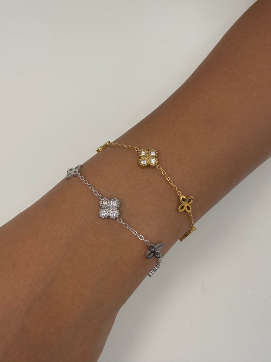 Clover bracelet