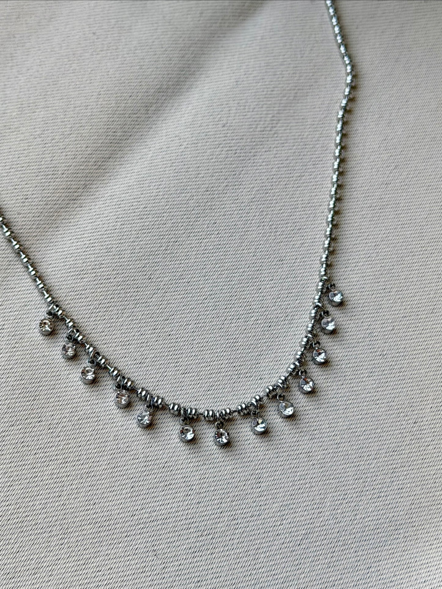 That girl necklace
