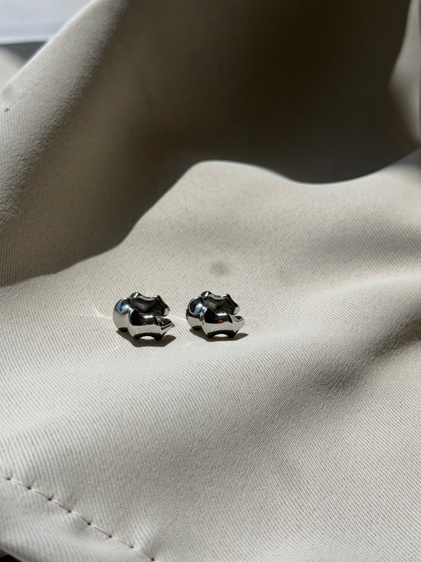 Minè Cuffs