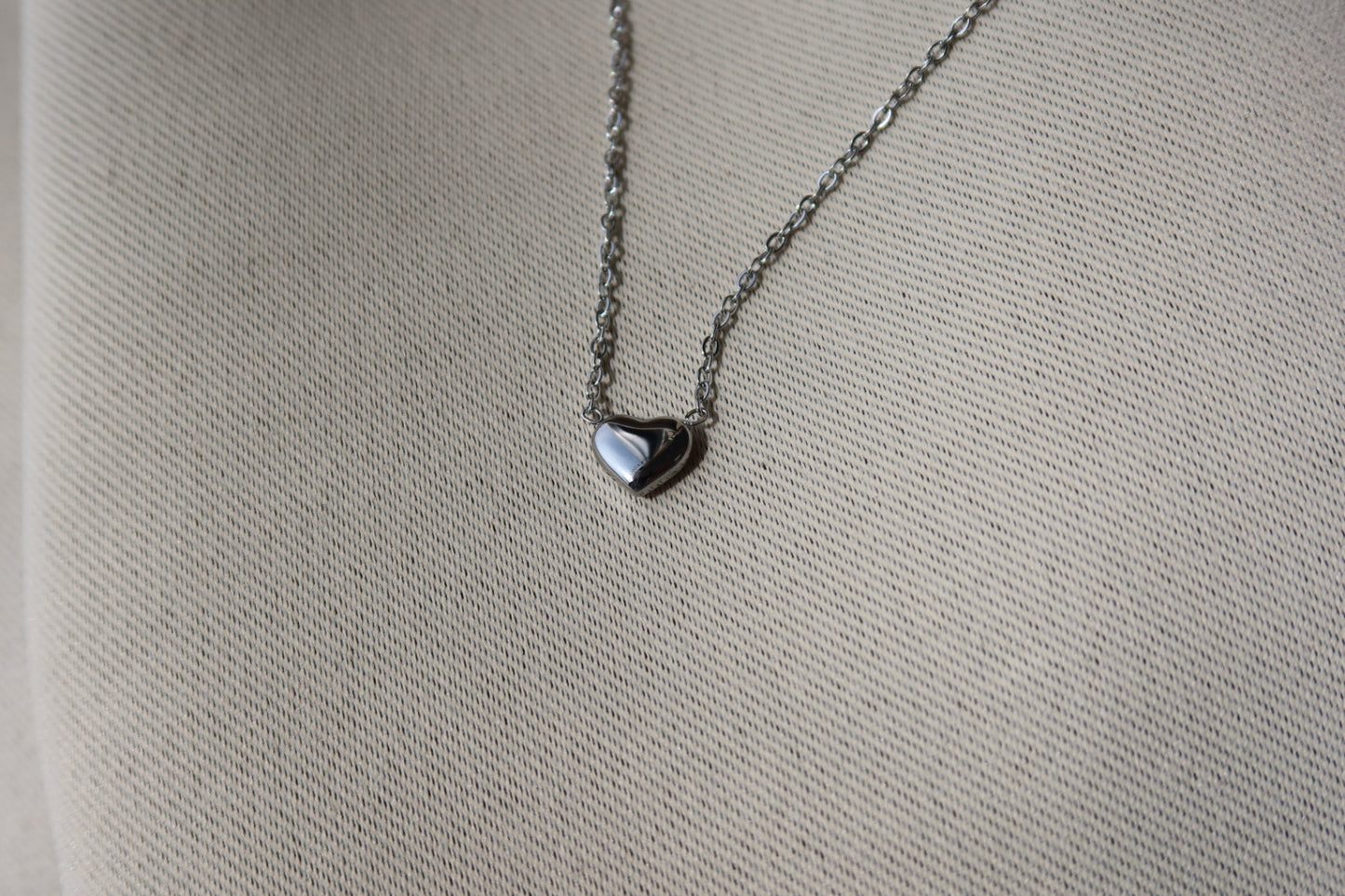 Mini heart necklace