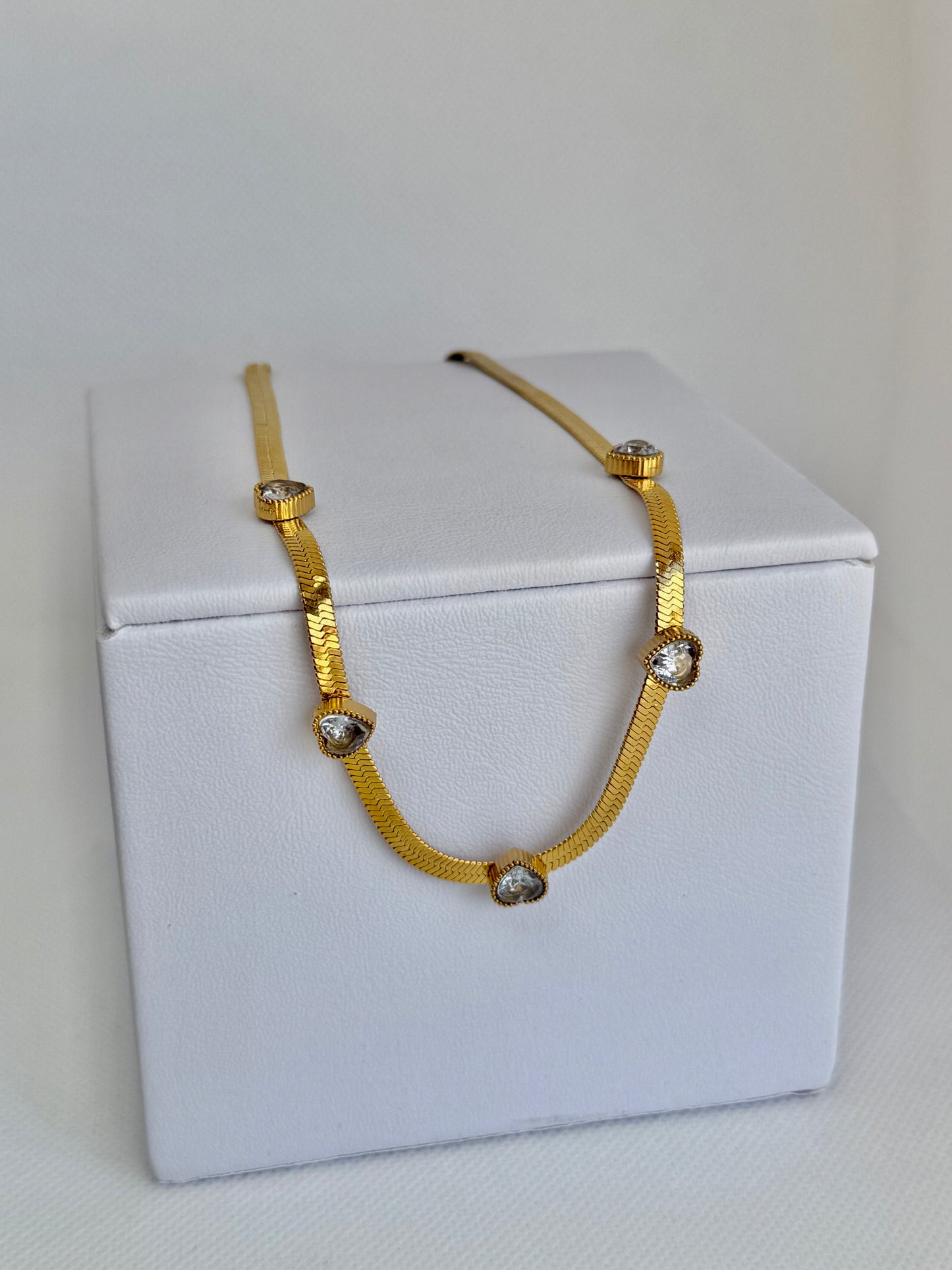 Les necklace