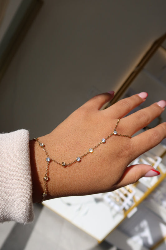 Mila Hand Chain