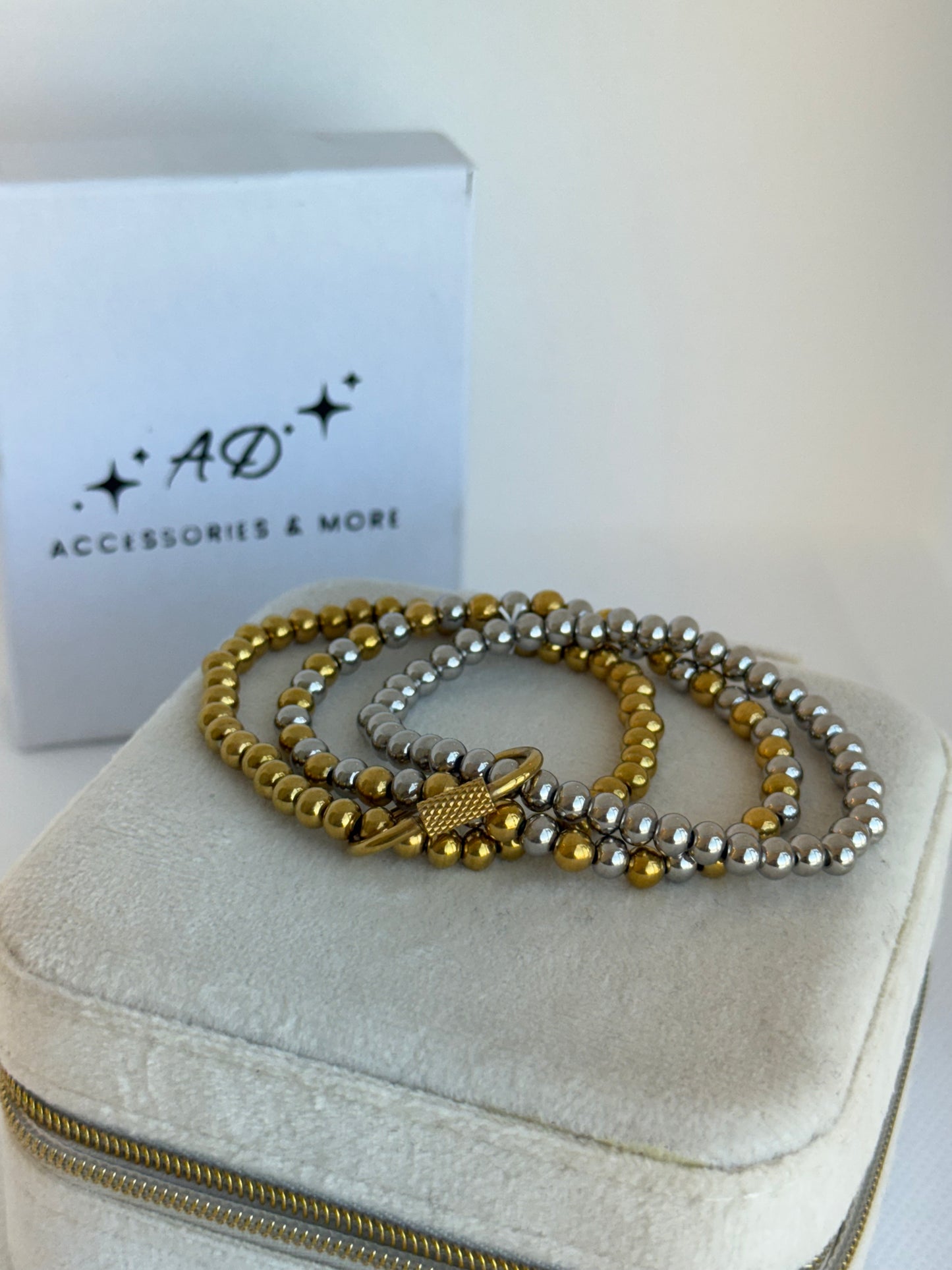 Fer triple bracelets
