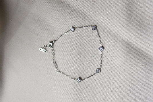 clover bracelet