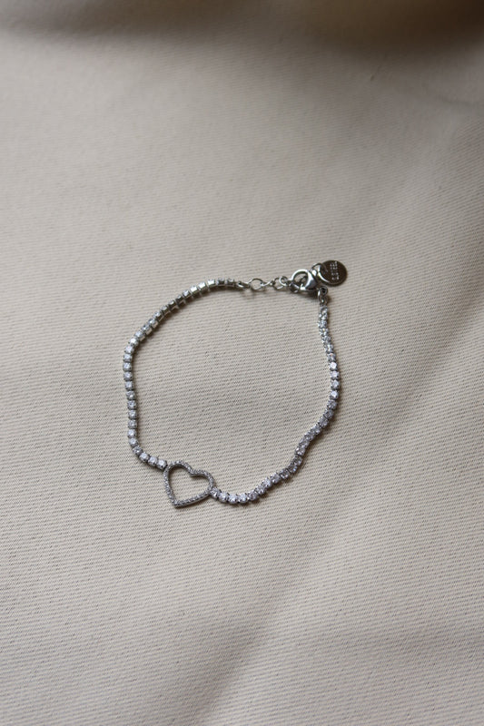 Heart tennis bracelet